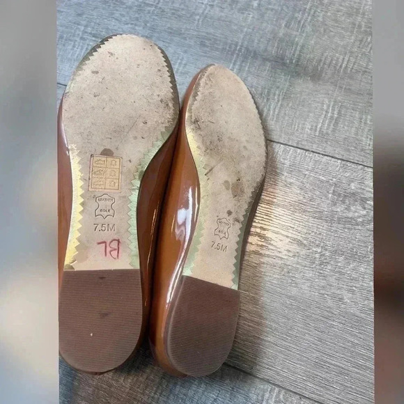 Tory Burch Umber Chelsea Patent
Ballet Flats In Umber - Picture 3 of 5